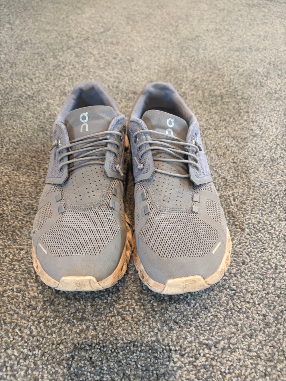 On Running Women's Cloud 5 Shoes in Light Gray with Cream/Pink Soles